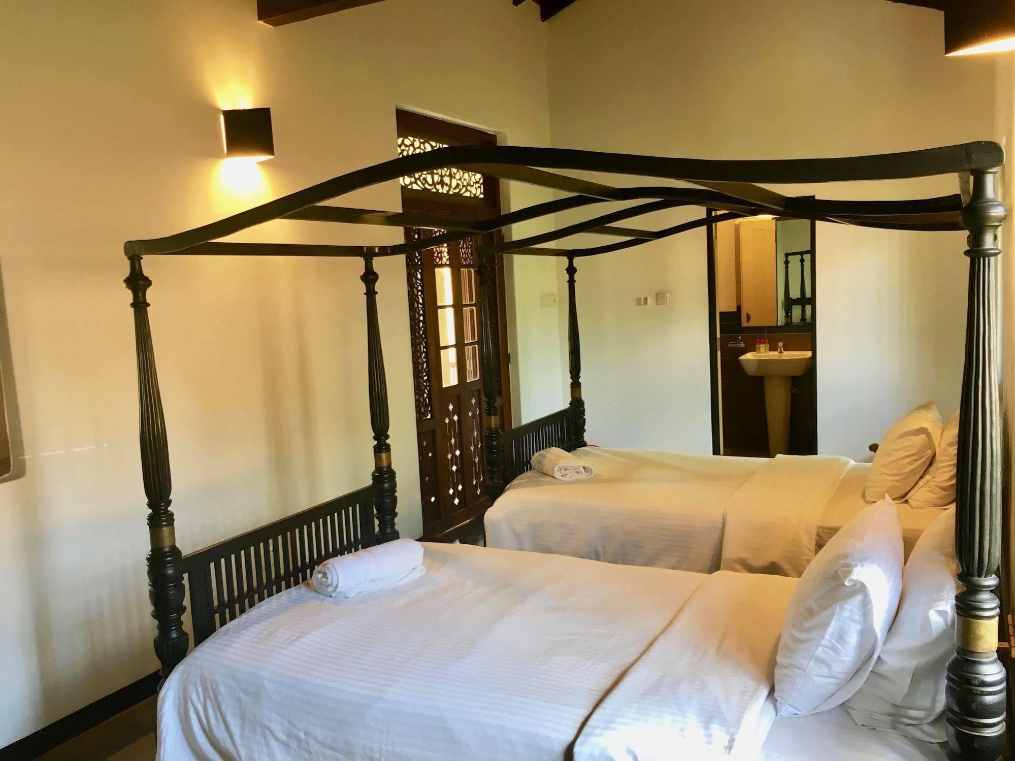 Villa Capers Colombo Exterior photo